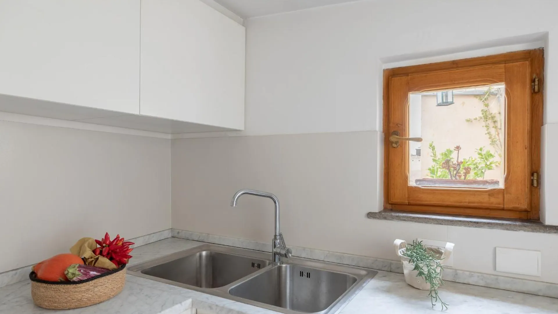 Iflat Monti Roof Terrace Apartment Rome Italy